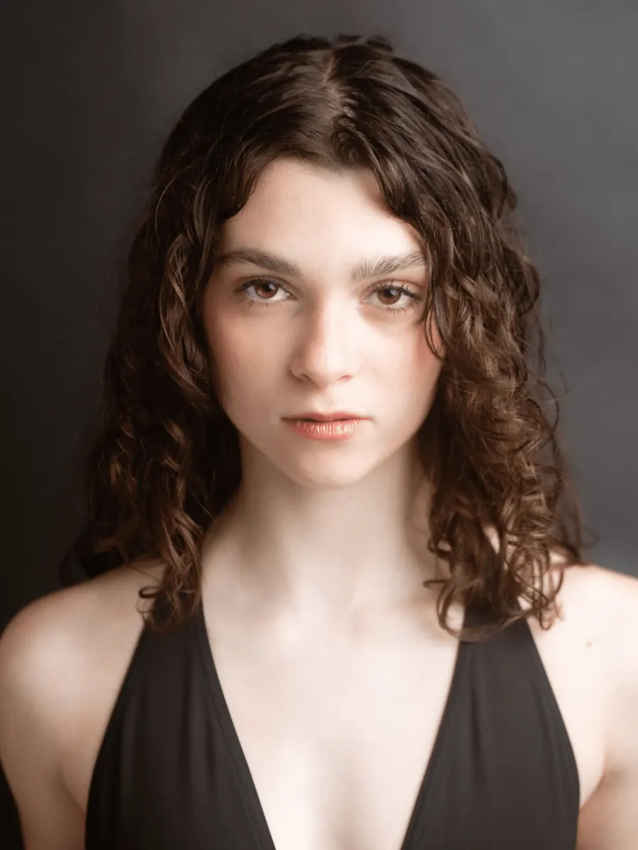 Sierra Safran as Issa